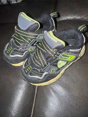Skechers baby- 4  Black & Lime Green Athletic Sneakers with Hook-and-Loop Strap